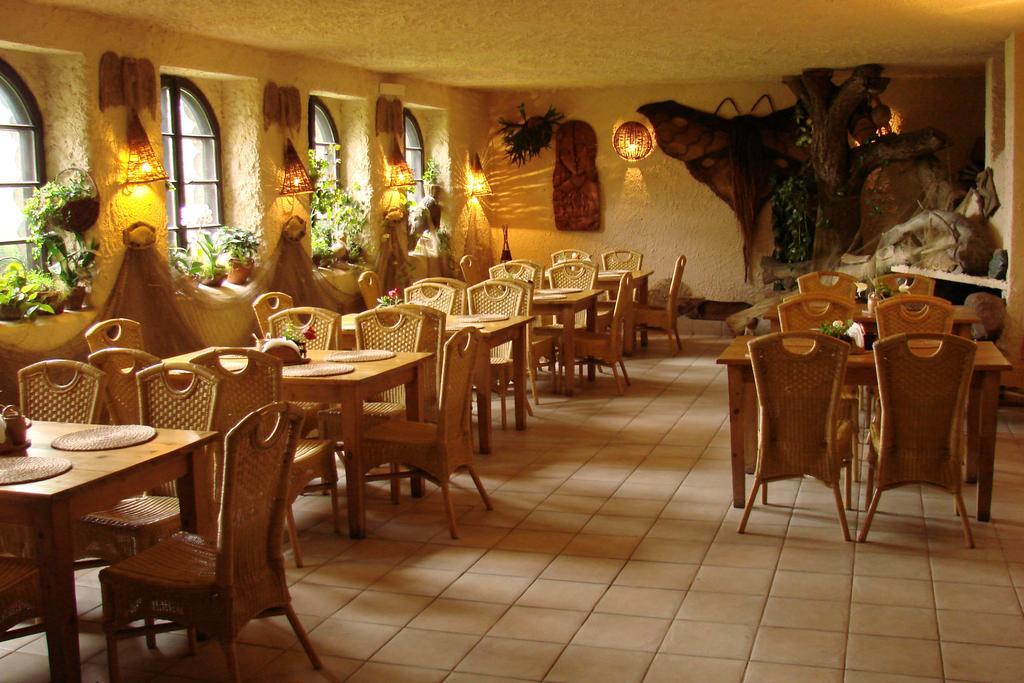 Galindia Refugia Hotel Iznota Bagian luar foto