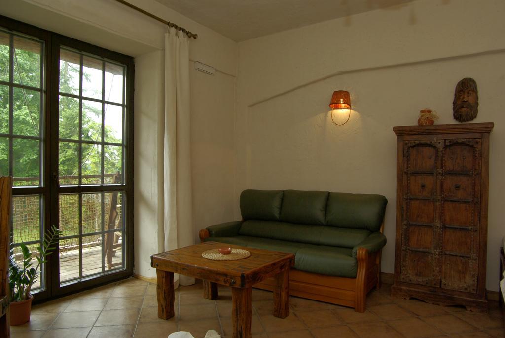 Galindia Refugia Hotel Iznota Bagian luar foto