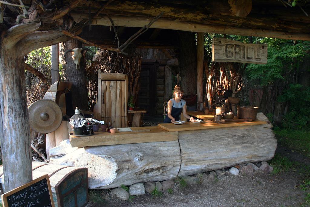 Galindia Refugia Hotel Iznota Bagian luar foto