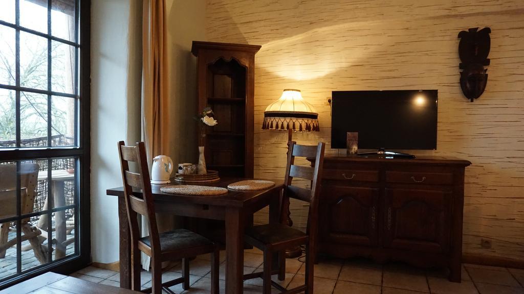 Galindia Refugia Hotel Iznota Bagian luar foto