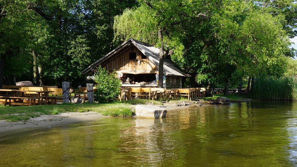 Galindia Refugia Hotel Iznota Bagian luar foto